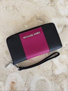 NWOT Michael Kors Jet Set Travel Centre Stripe Continental Wristlet Wallet